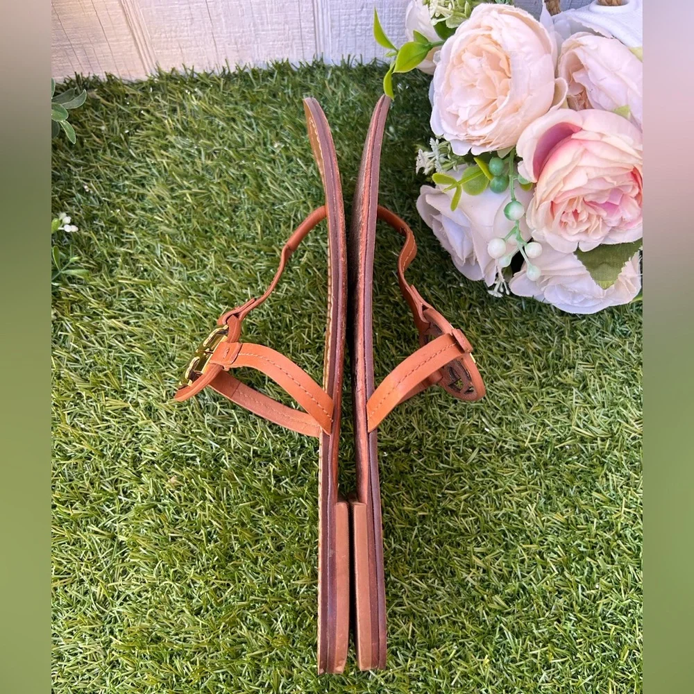 Tory Burch Tan Leather Thong Sandals with Gold Logo Medallion women size 8.5